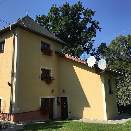 Penzion Pri Kastieli Zaturcie Мартін Екстер'єр фото